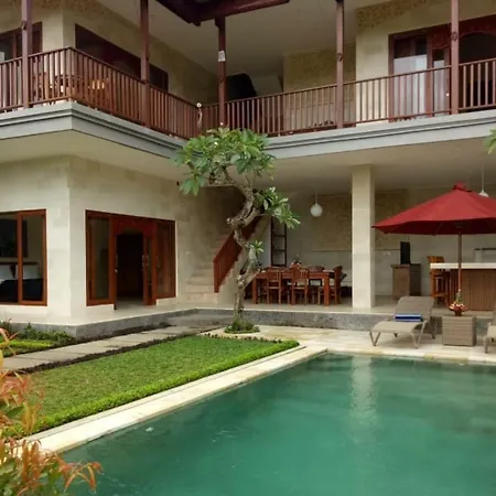 Villa Tenang